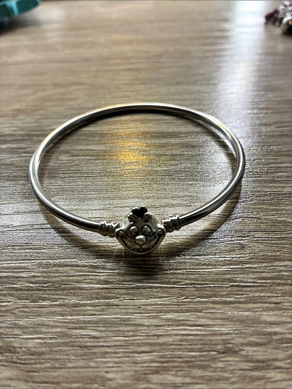 Pandora Disney Alice in Wonderland Cheshire Cat Clasp Bangle Size 21cm - 8.3in
